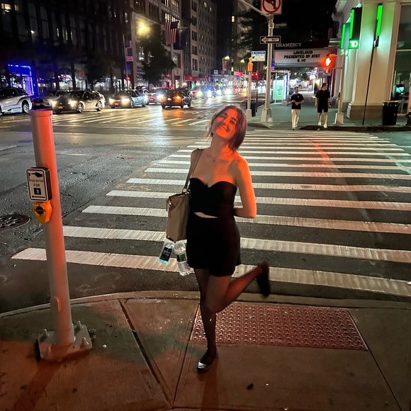 Meet your Posher, Heather - Picture 3 of 4